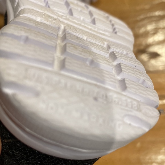 Champion Baby Sneakers - Picture 6 of 7